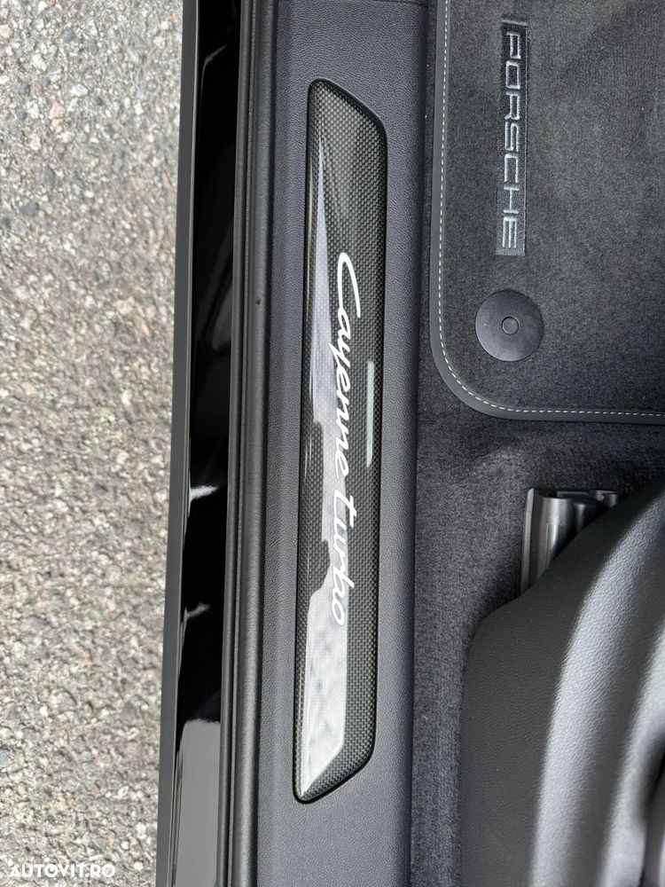 Porsche Cayenne Coupe Turbo E-Hybrid Tiptronic S GT-Paket - 29