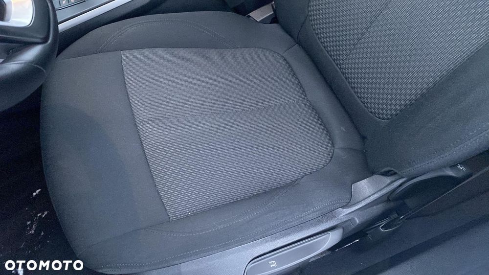 BMW Seria 1 118d - 18