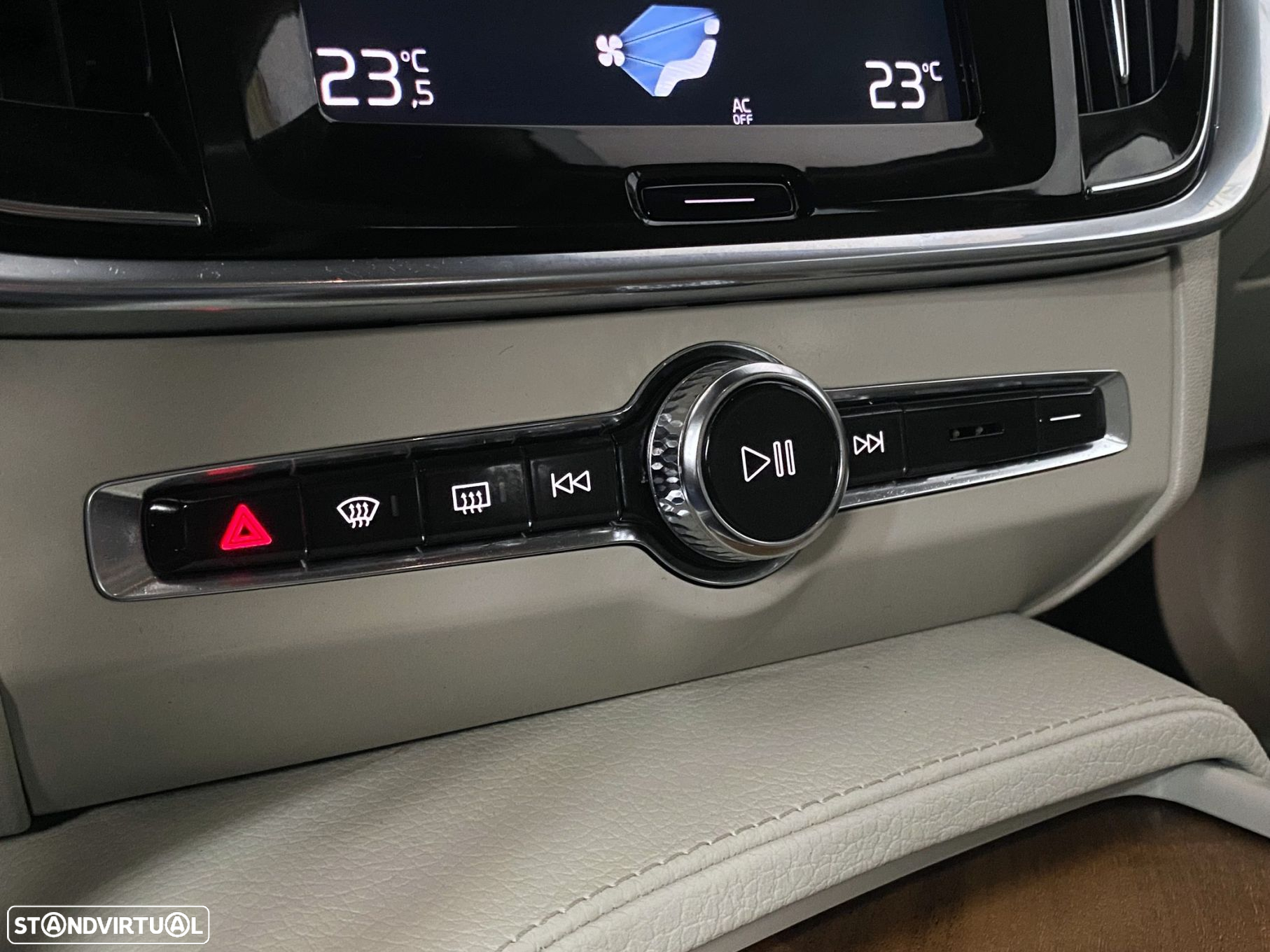 Volvo V90 2.0 D4 Inscription Geartronic - 35