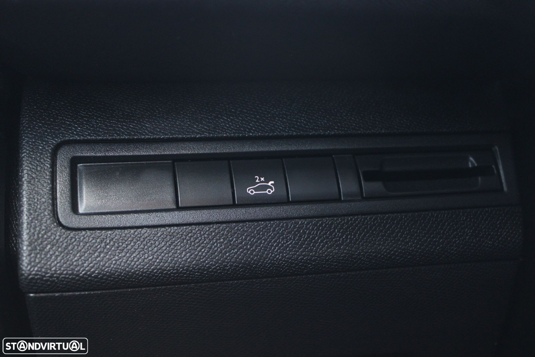 Peugeot 3008 1.2 PureTech Allure EAT8 - 35