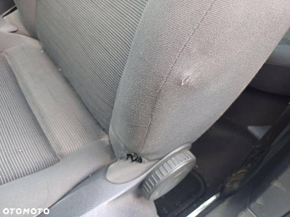 FOTELE KOMPLET LEWY PRAWY KANAPA TYŁ + BOCZKI VOLKSWAGEN GOLF V 3D - 2