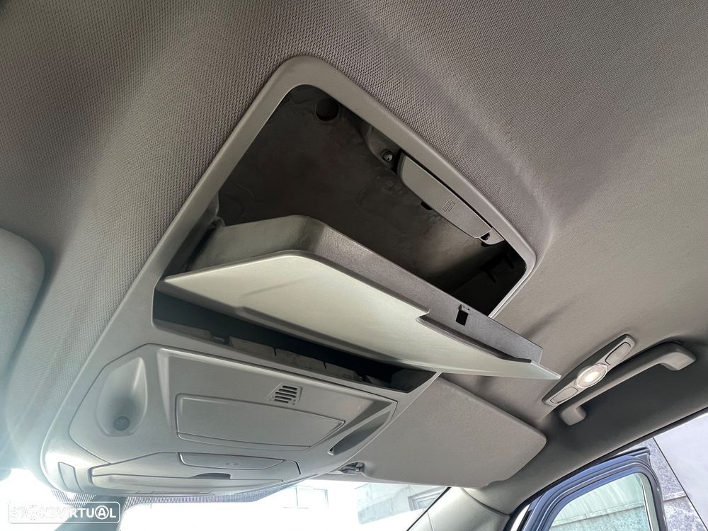 Ford S-Max 2.0 TDCi Titanium 7L - 16