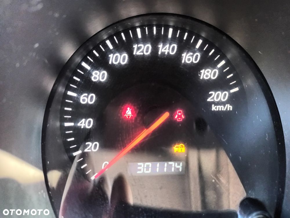 Suzuki Grand Vitara 2.0 - 14