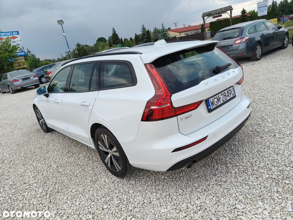 Volvo V60 B3 B Momentum - 31