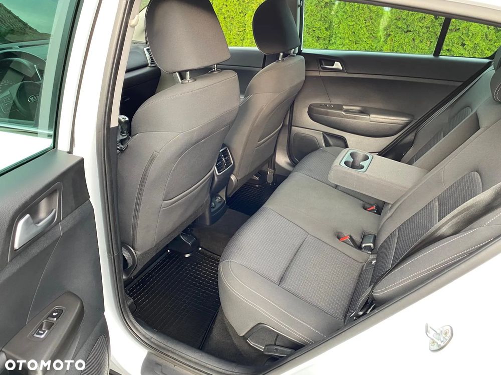 Kia Sportage 1.6 GDI 2WD Dream-Team Edition - 18