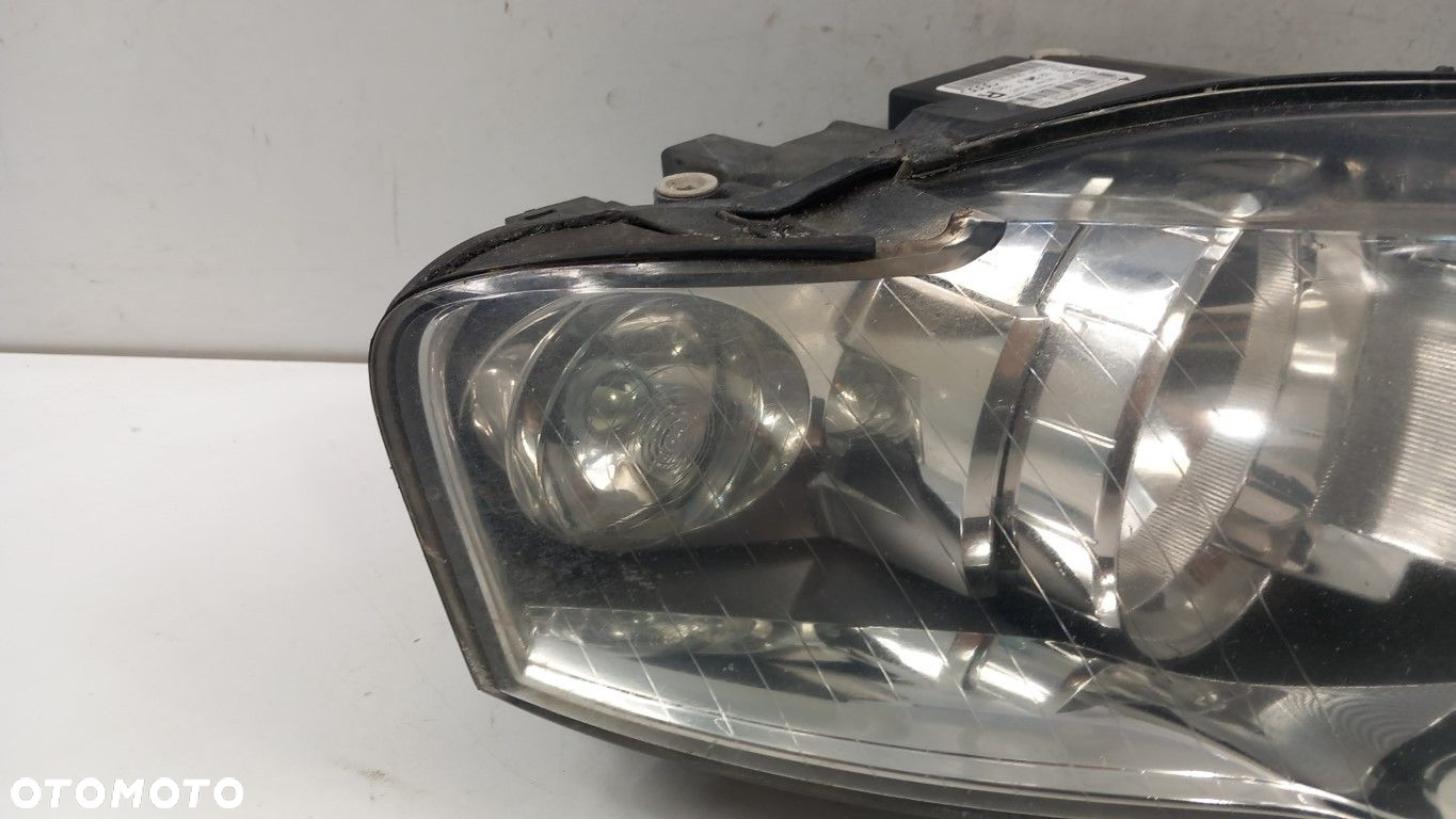 AUDI A4 B7 S-LINE LAMPA PRZÓD PRAWA - 4