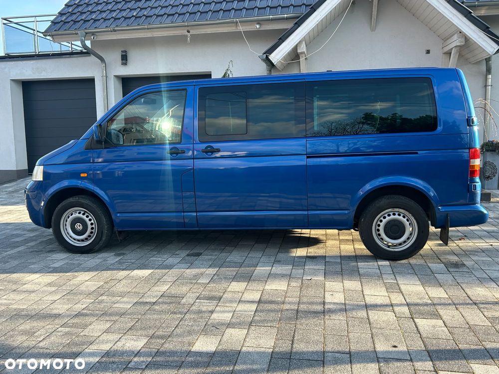 Volkswagen Caravelle - 8