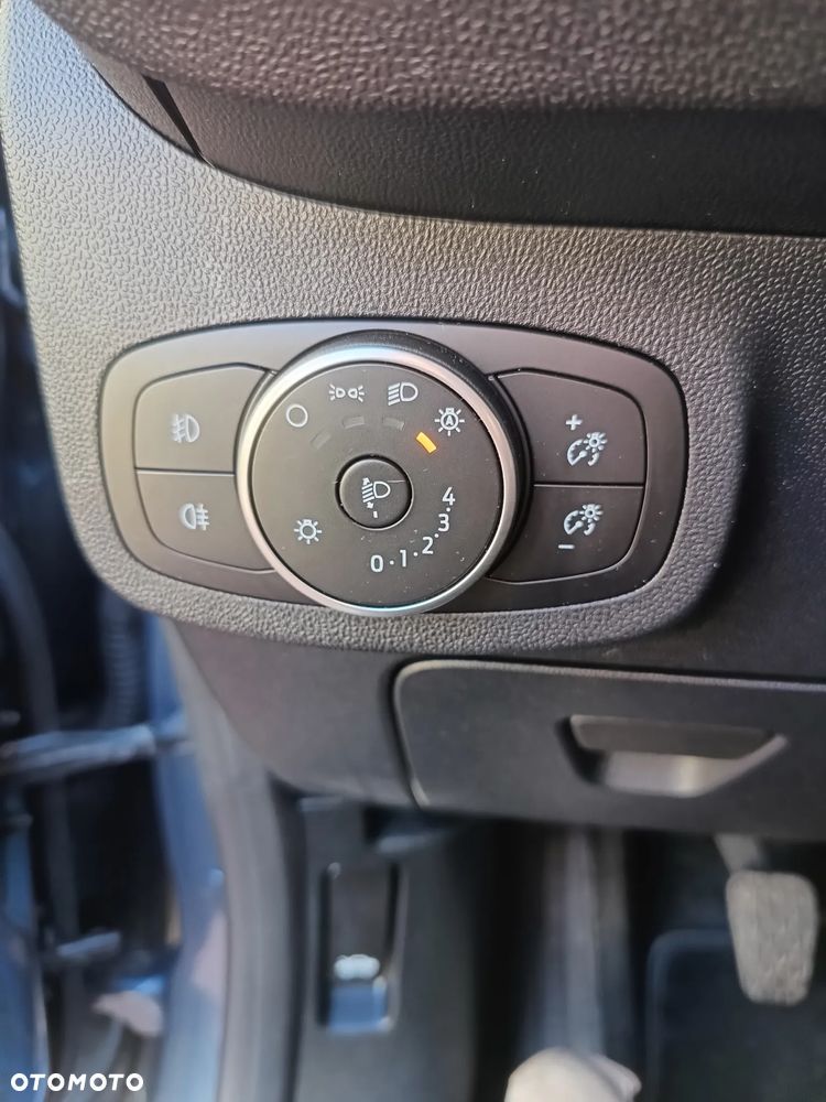 Ford Fiesta 1.0 EcoBoost Hybrid S&S TITANIUM X - 17