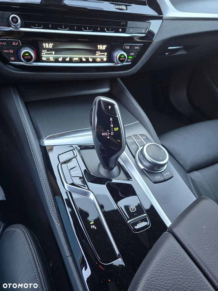 BMW Seria 5 520d xDrive MHEV M Sport sport - 30