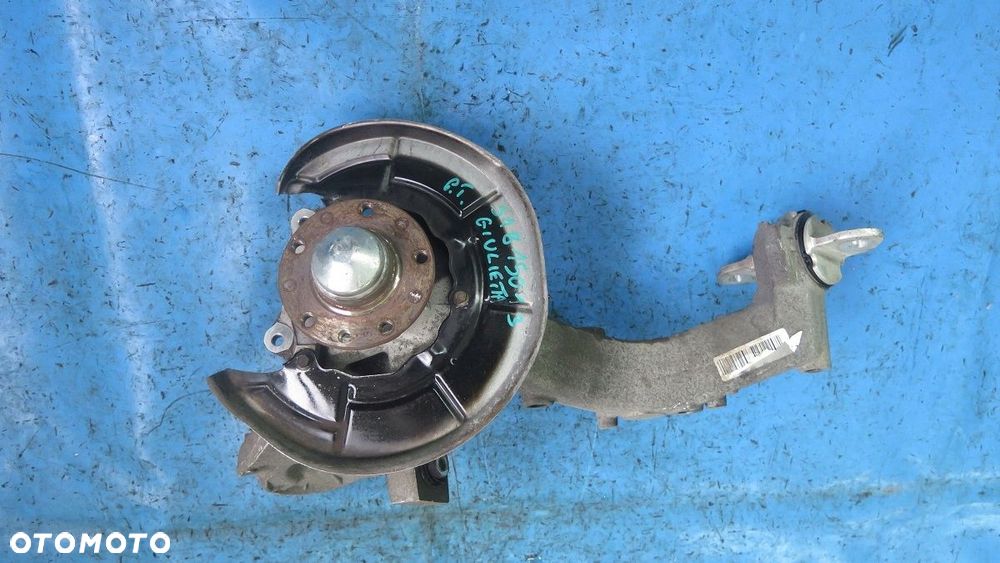 Zwrotnica Wahacz Tył Tylny Prawy lub Lewy ALFA ROMEO GIULIETTA 51815013 51815009 - 2