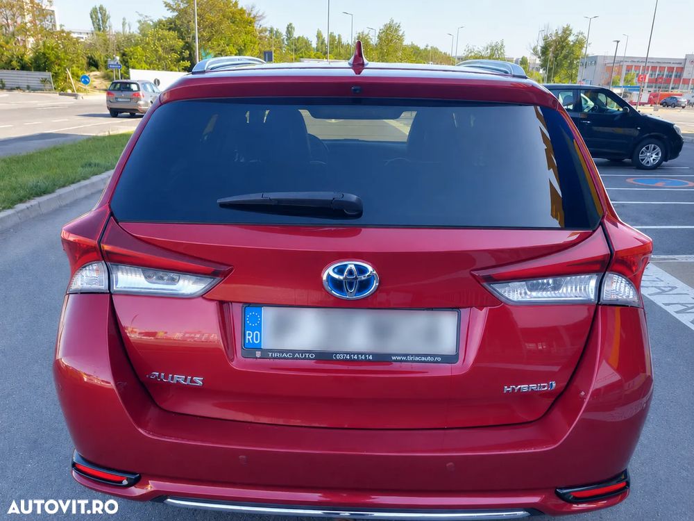 Toyota Auris 1.8 L VVT-i HSD Sol + - 2