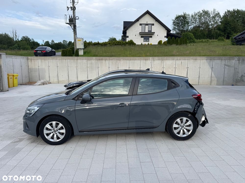 Renault Clio - 10