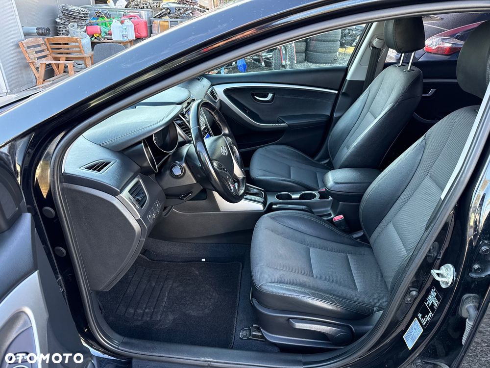 Hyundai i30 1.6 Comfort EU5 - 26