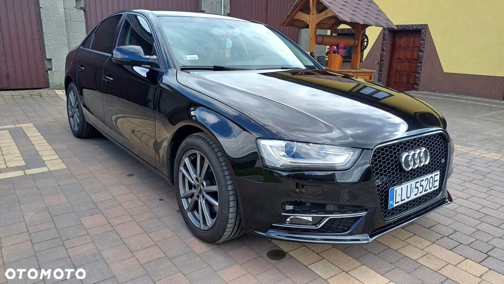 Audi A4 Limousine - 4