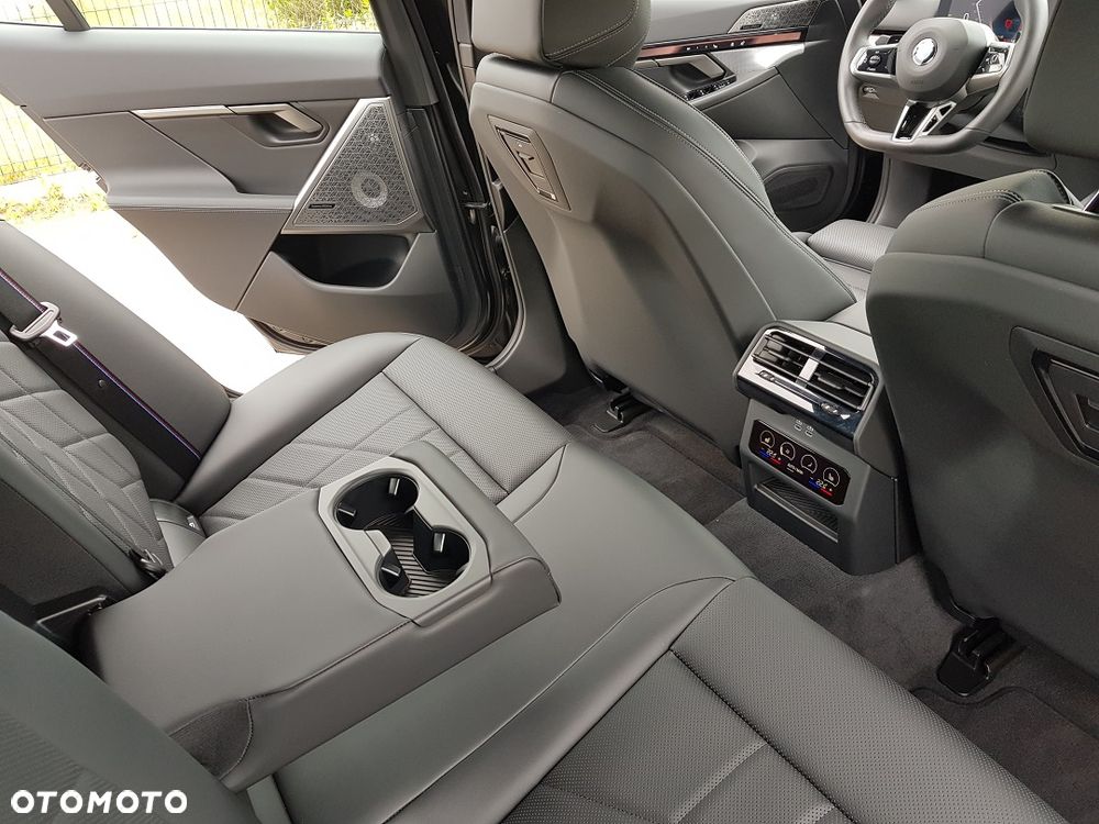 BMW Seria 5 540d xDrive mHEV M Sport - 24