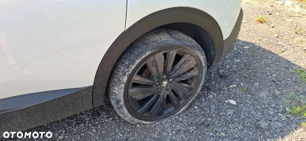 Peugeot 5008 PureTech 130 EAT8 Stop & Start GT - 20