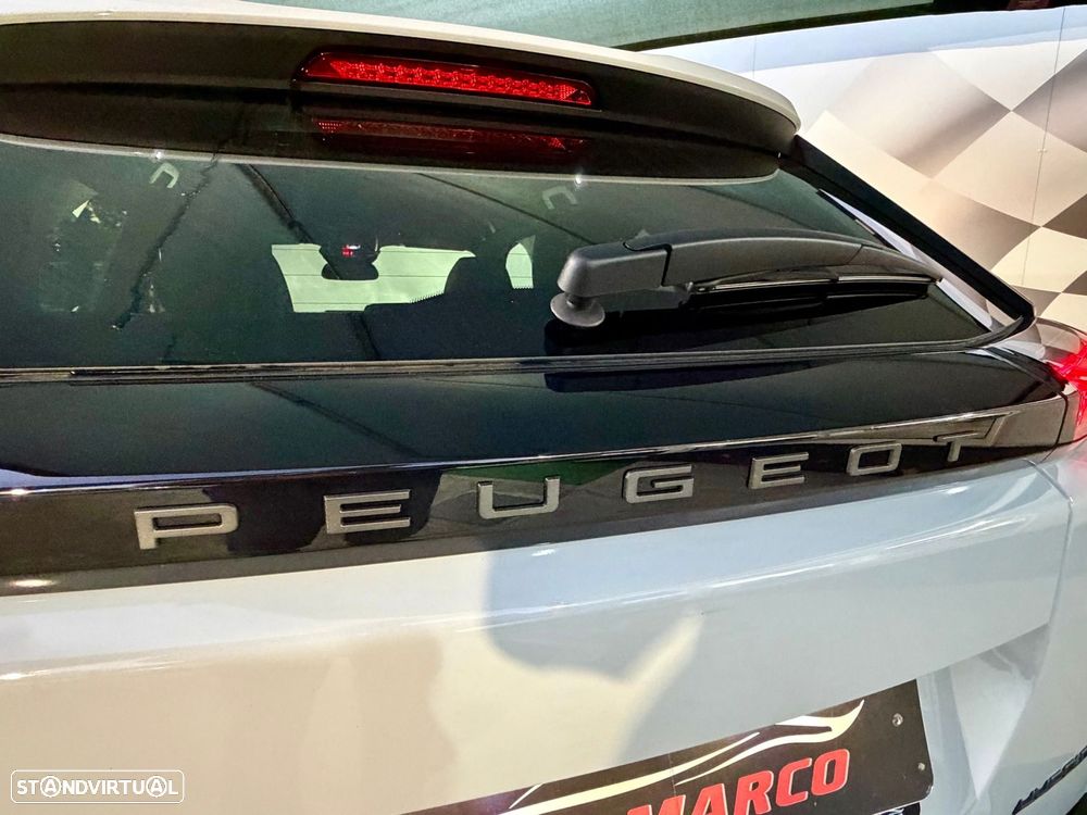 Peugeot 2008 1.2 Hybrid Allure e-DCS6 - 28