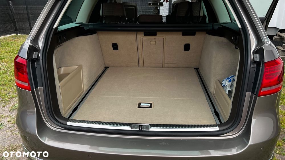 Volkswagen Passat - 14