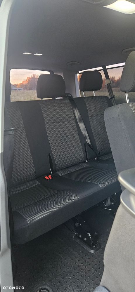 Volkswagen Caravelle 2.0 TDI L2 Trendline 4Motion DSG - 12