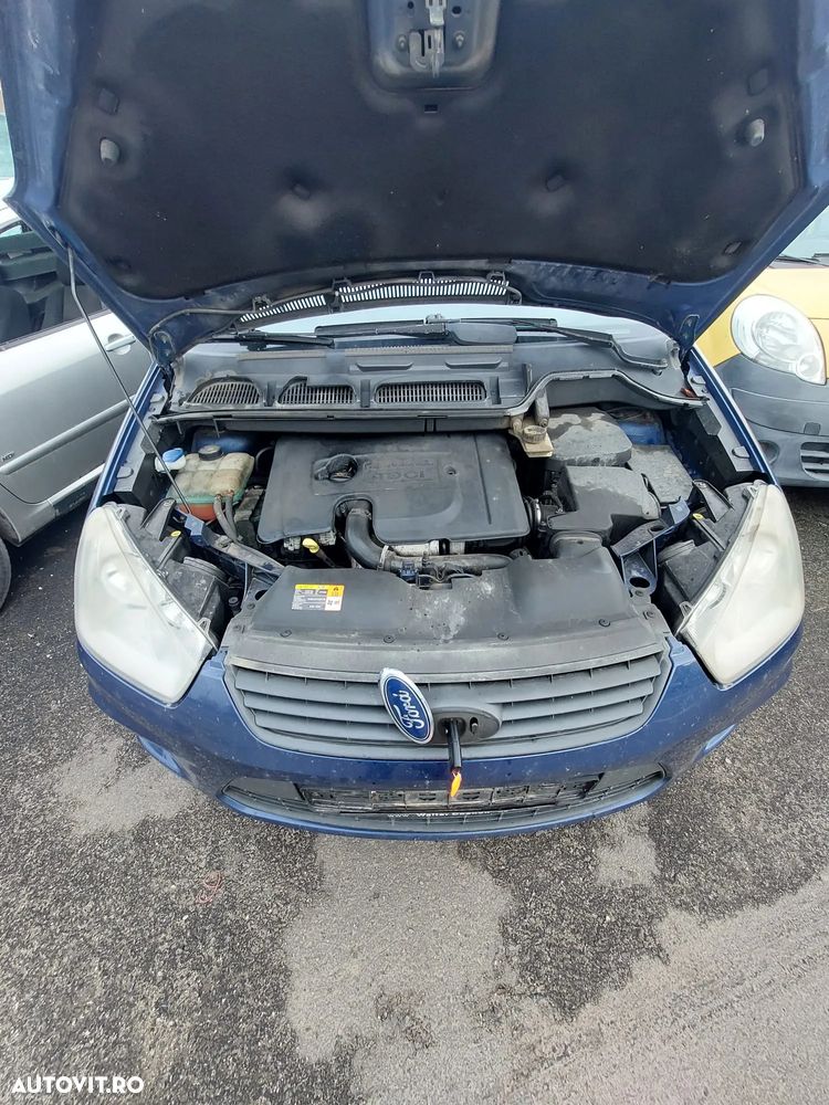 Dezmembrez Ford c-max - 10