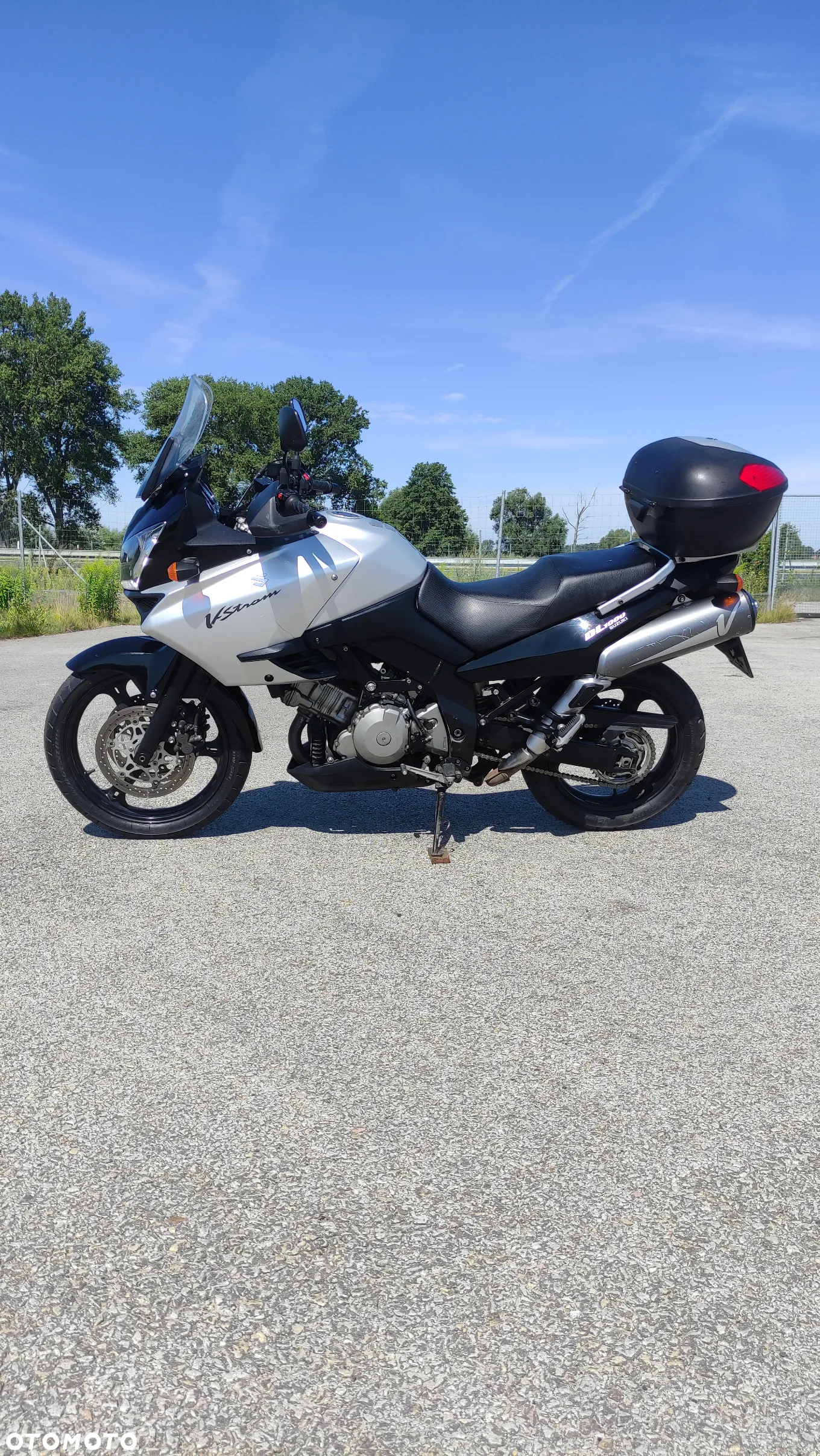 Suzuki V-STROM - 4