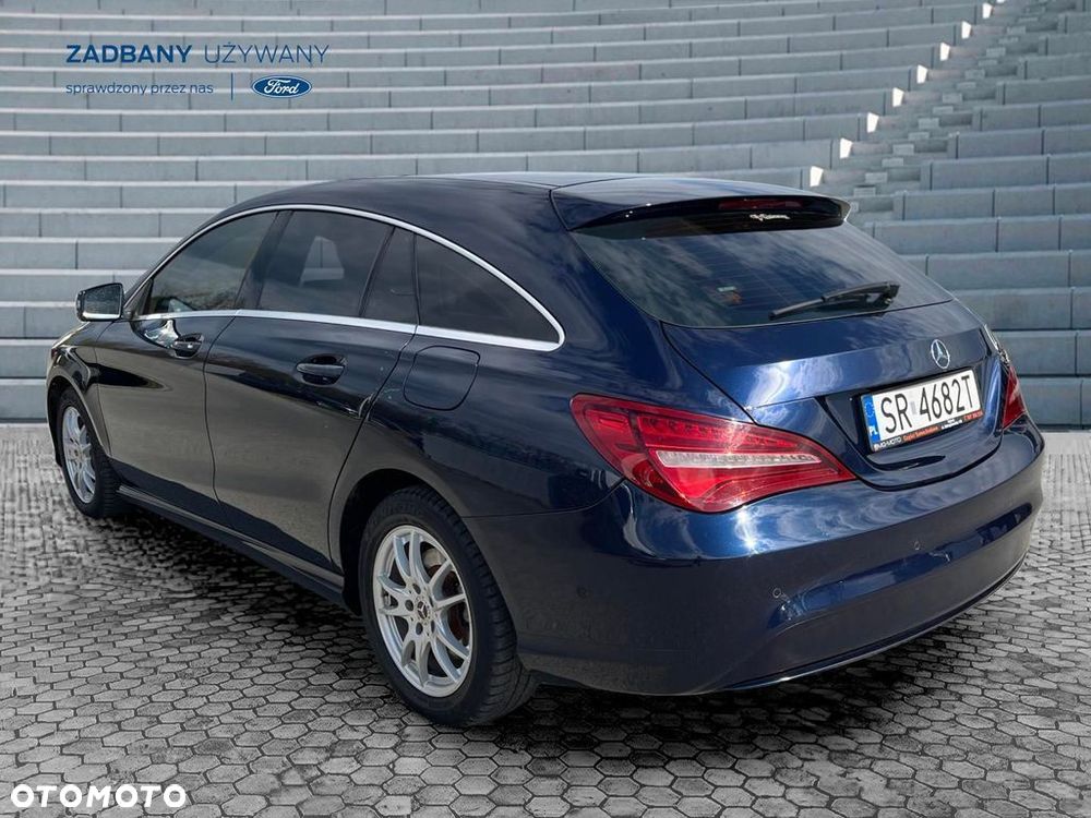 Mercedes-Benz CLA 180 7G-DCT UrbanStyle Edition - 7