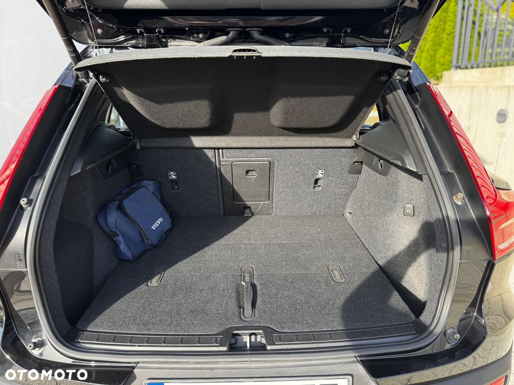 Volvo XC 40 B3 Plus Bright - 34