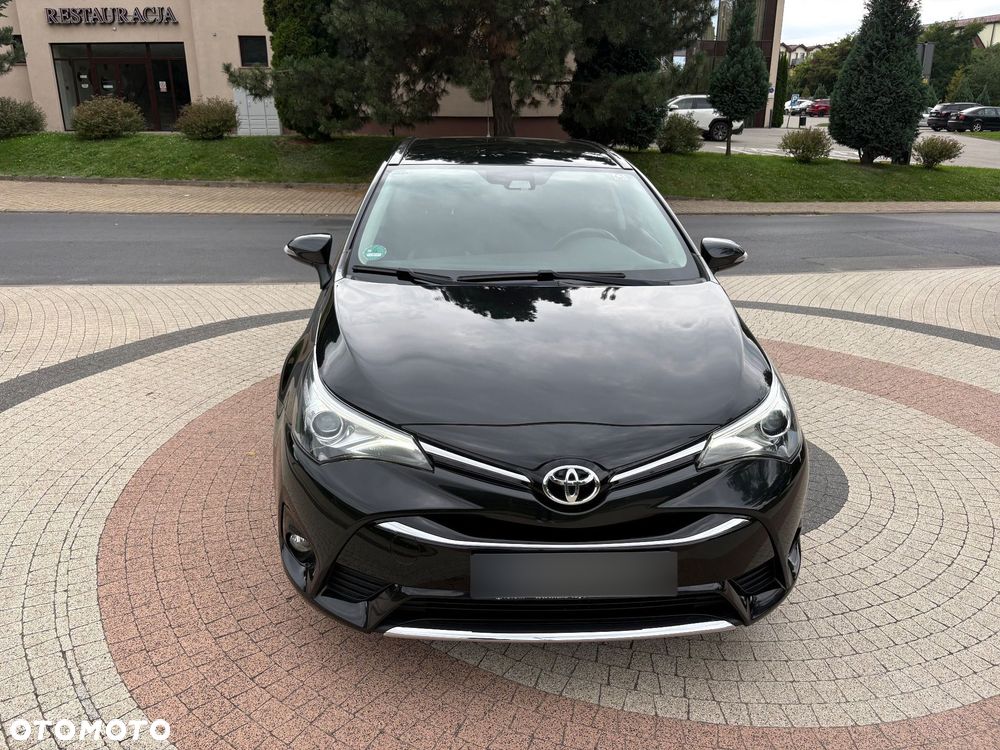 Toyota Avensis Touring Sports 1.8 Team Deutschland - 11