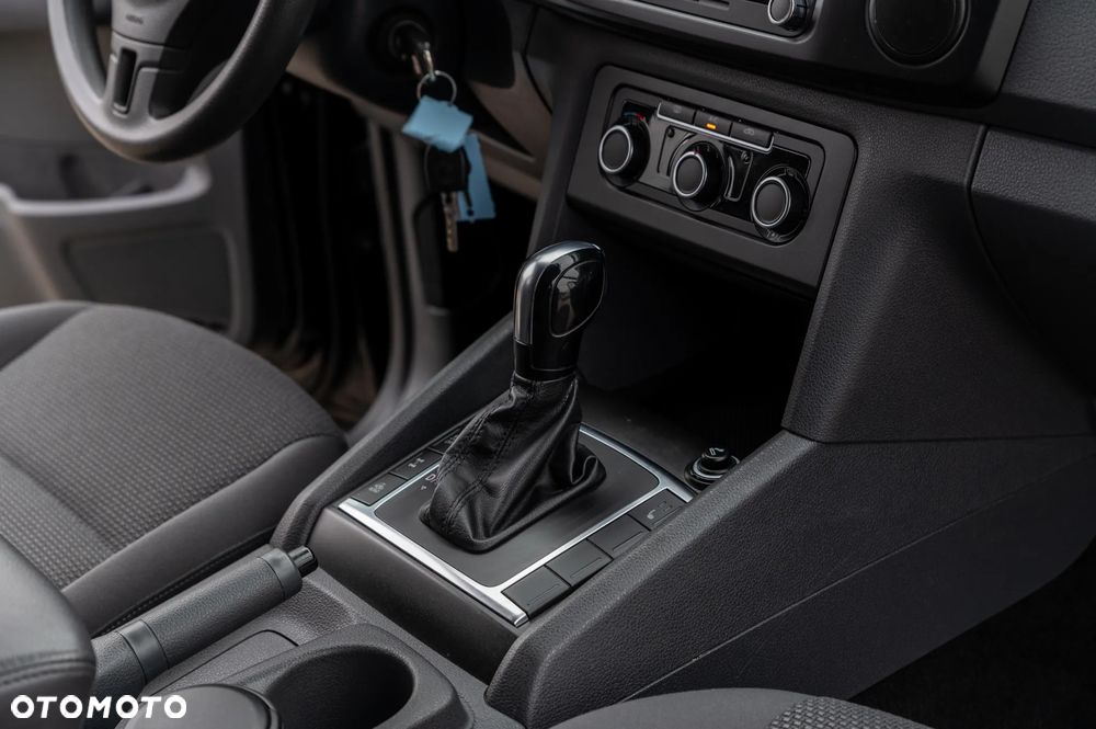 Volkswagen Amarok - 25