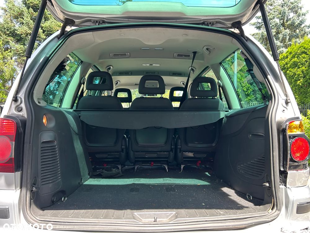 Volkswagen Sharan 1.9 TDI Exclusive Edition - 11