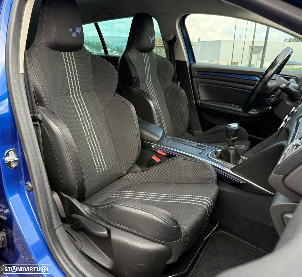 Renault Mégane Sport Tourer 1.5 dCi GT Line - 23