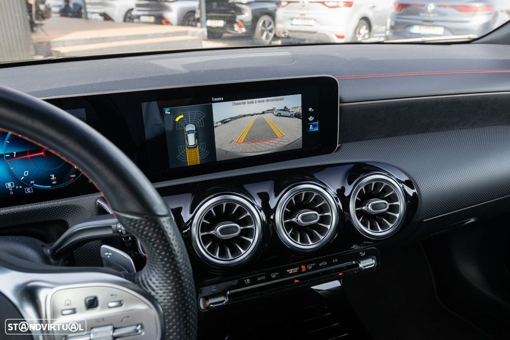 Mercedes-Benz CLA 220 d Shooting Brake AMG Line Aut. - 17
