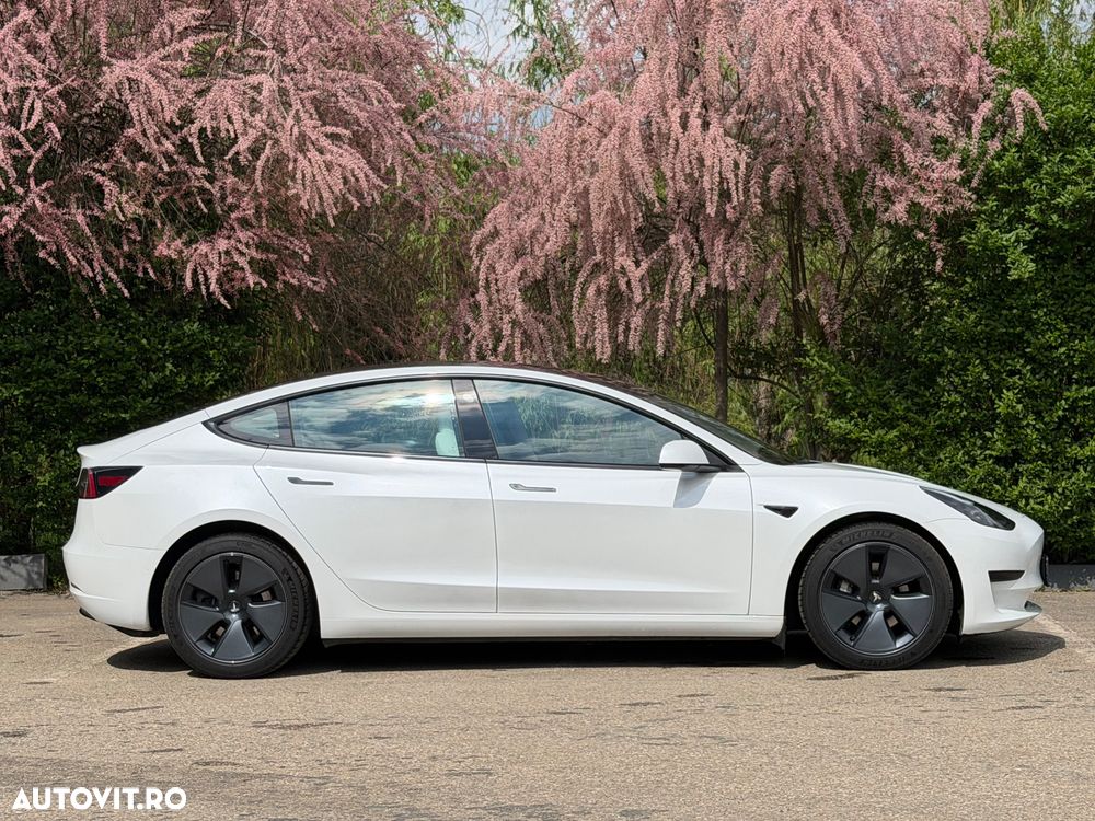Tesla Model 3 Standard - 11