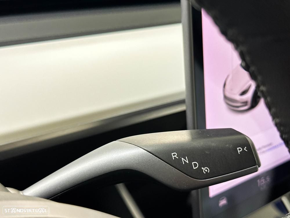Tesla Model 3 Long-Range Dual Motor AWD - 44