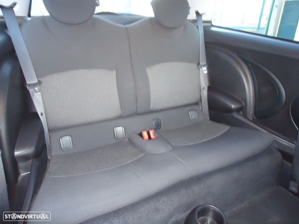 MINI 3 Portas One D - 9