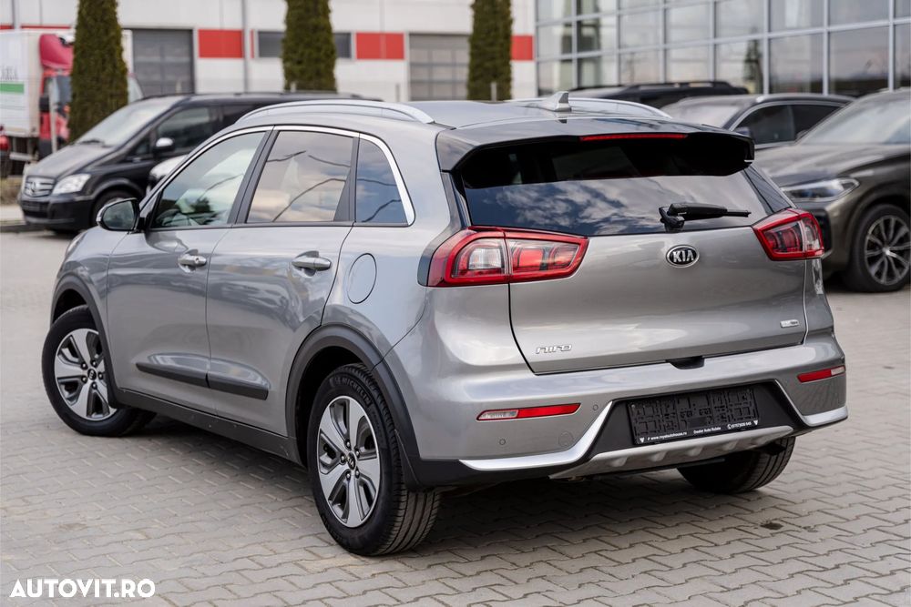 Kia Niro 1.6 GDI HEV 2WD OPF Aut. Spirit - 3