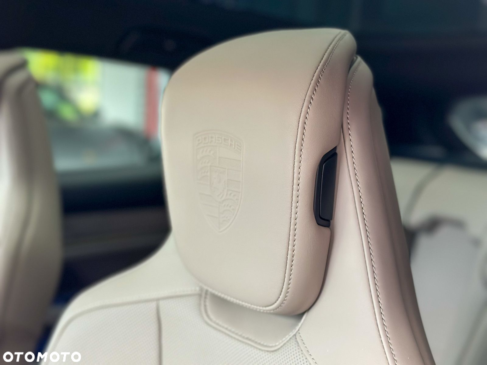 Porsche Taycan Performance Plus - 16