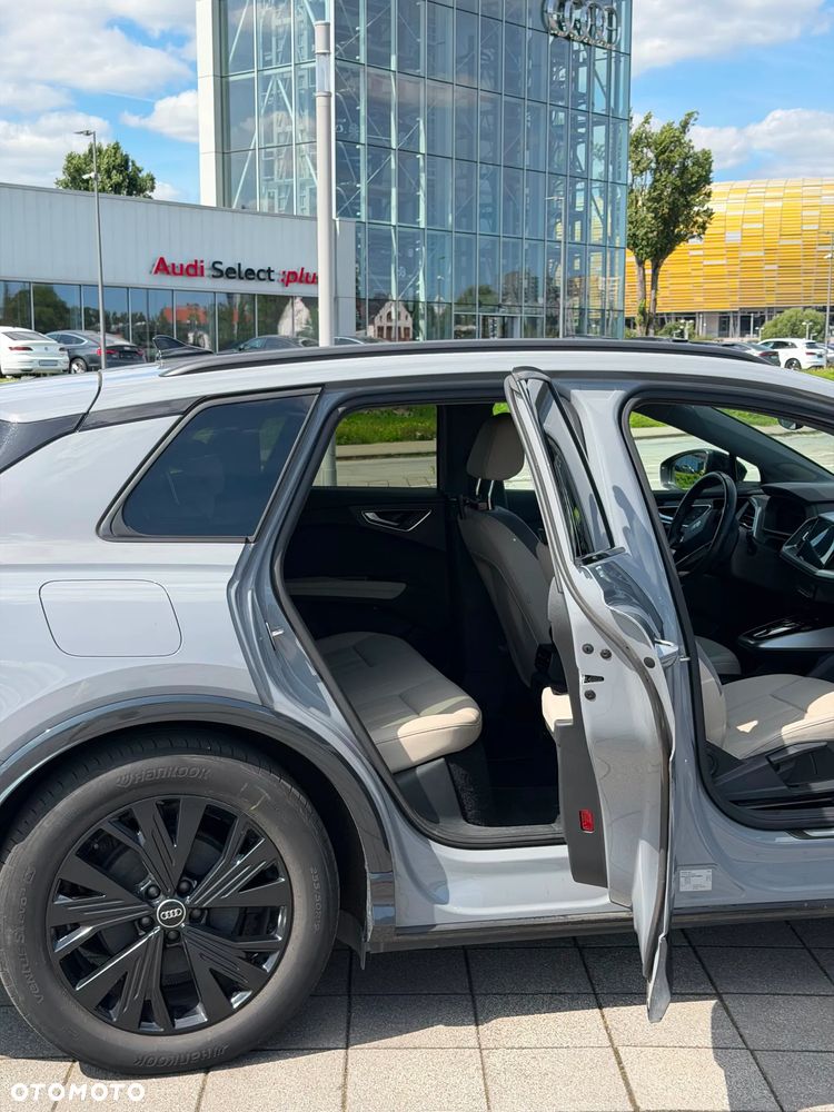 Audi Q4 e-tron SUV - 11