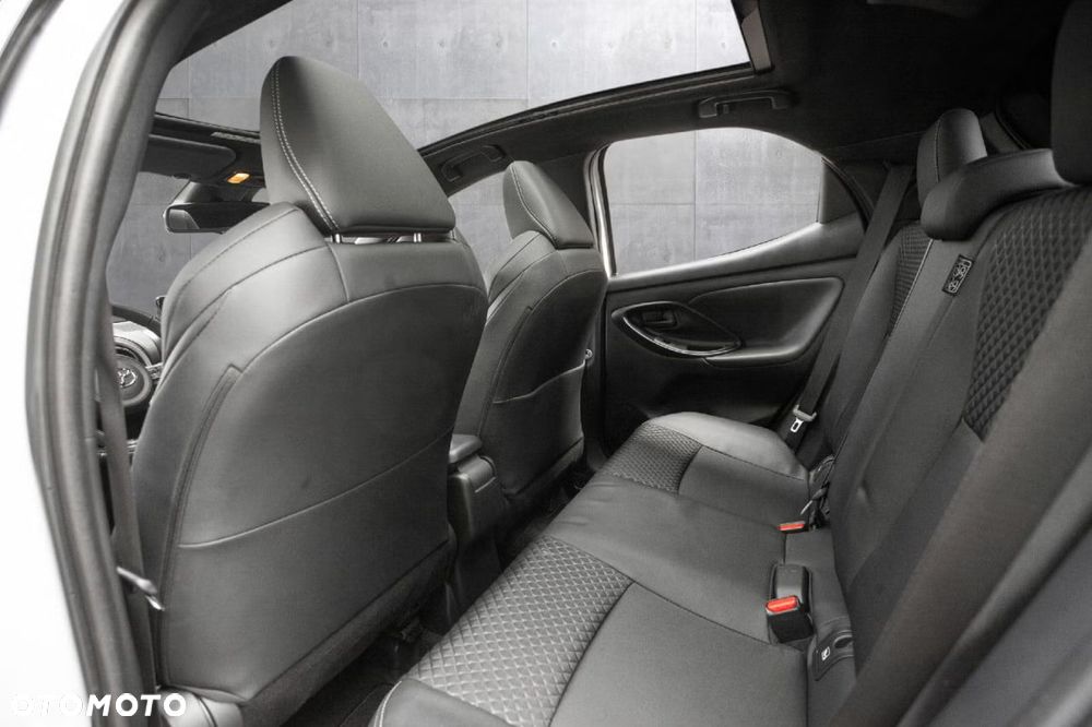 Toyota Yaris Hybrid 1.5 Selection Style - 14