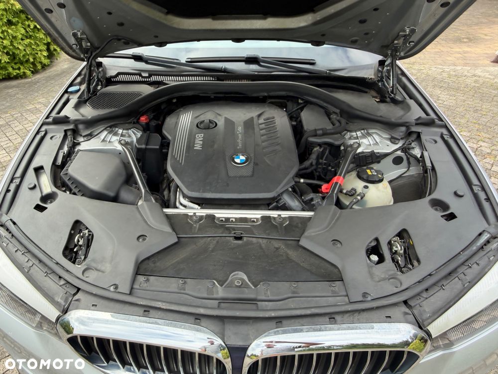 BMW Seria 5 - 35