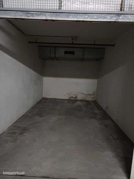 Garagem fechada na baixa de Coimbra - Grande imagem: 3/3