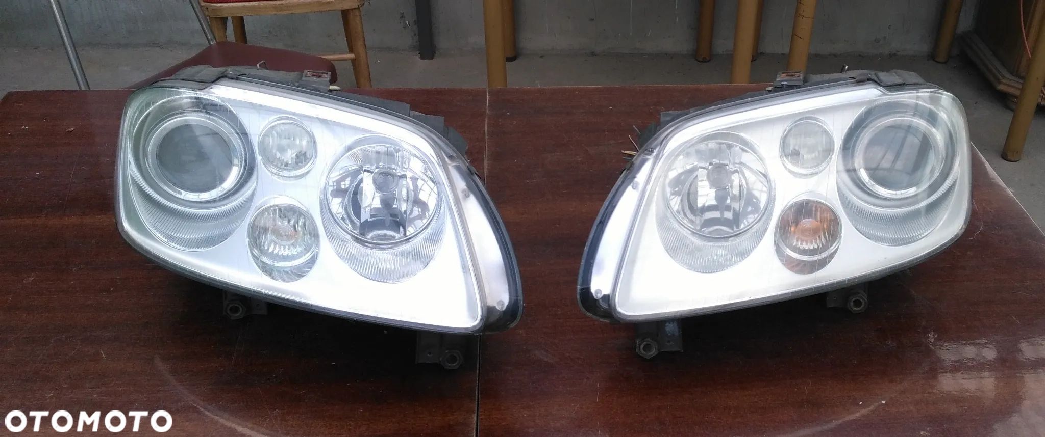 lampy przód vw touran xenon - 1