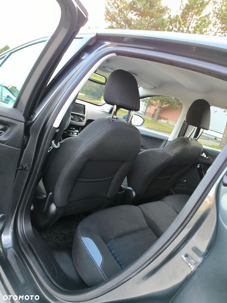 Peugeot 208 e-HDi 115 Stop&Start Allure - 14