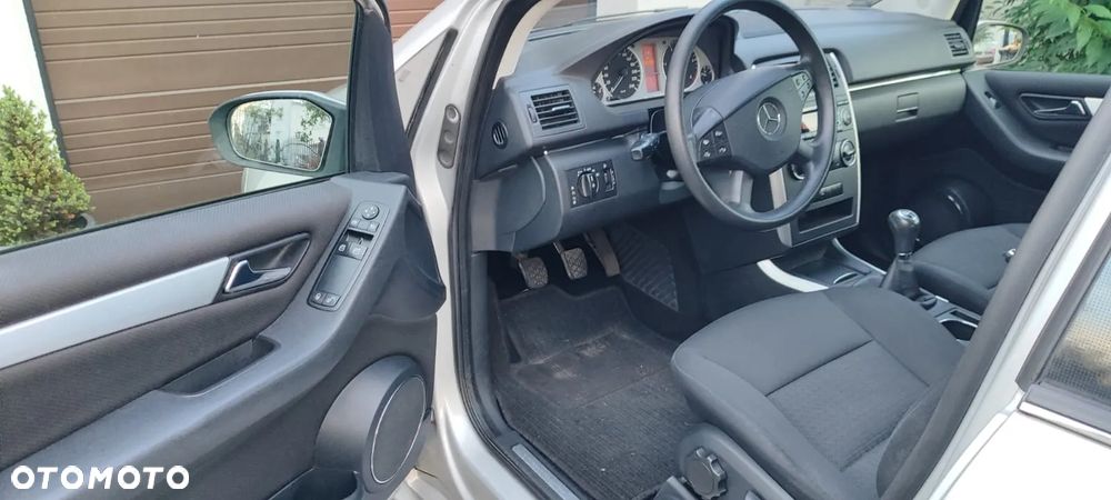 Mercedes-Benz Klasa B 180 CDI - 8
