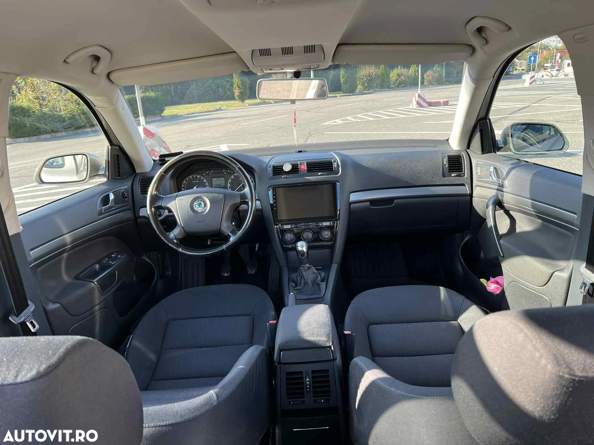 Skoda Octavia 2.0 FSI Trend - 10