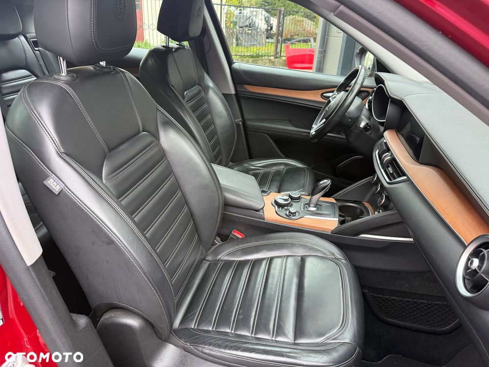 Alfa Romeo Stelvio 2.0 Turbo 16V AT8-Q4 Super - 15