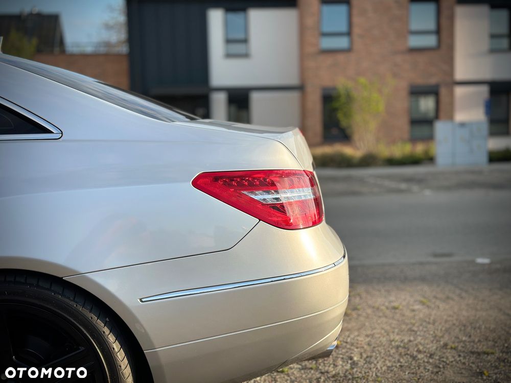Mercedes-Benz Klasa E 200 CGI BlueEFFICIENCY Automatik Avantgarde - 8