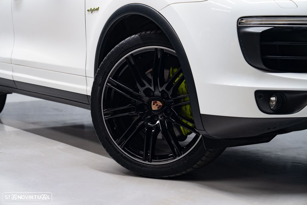 Porsche Cayenne S Hybrid - 4