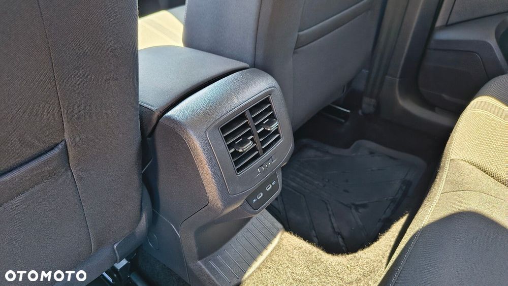 Volkswagen T-Roc - 32