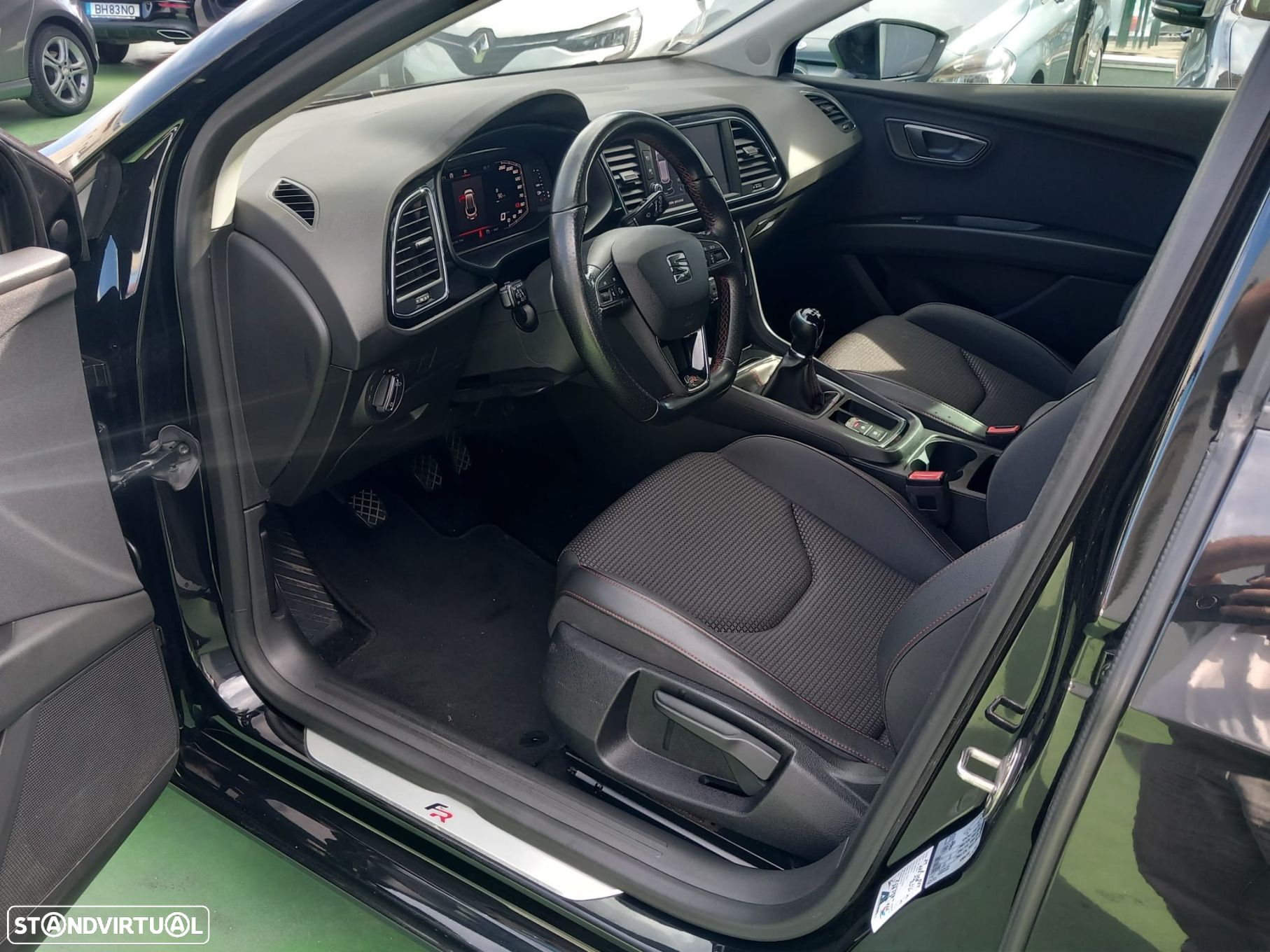 SEAT Leon ST 1.6 TDi FR S/S - 8